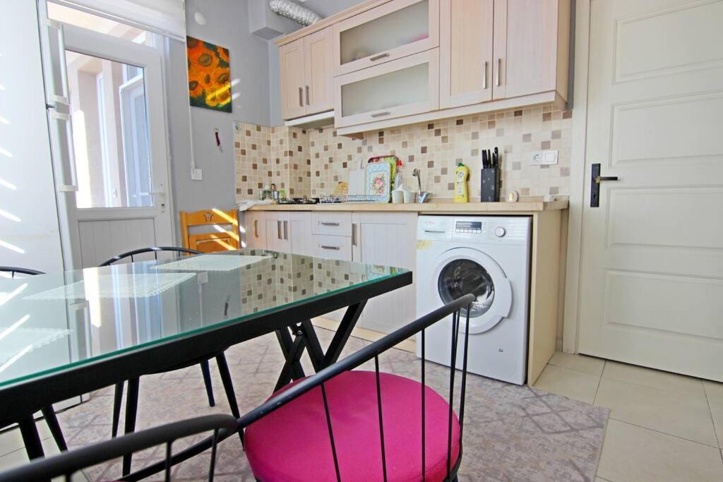 Ozkan Apartment - Fethiye Center Fully Furnished 50Mbps Wifi Netflix 외부 사진